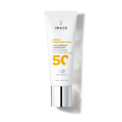 Image Омолоджувальний зволожувальний крем SPF50 Ultra Defense Moisturizer SPF 50 73g Image Омолоджувальний зволожувальний крем SPF50 Ultra Defense Moisturizer SPF 50 73g