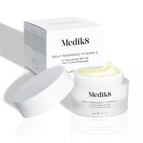 Medik8 Денний крем з вітаміном С та SPF30 Daily Radiance Vitamin C 50ml Medik8 Денний крем з вітаміном С та SPF30 Daily Radiance Vitamin C 50ml